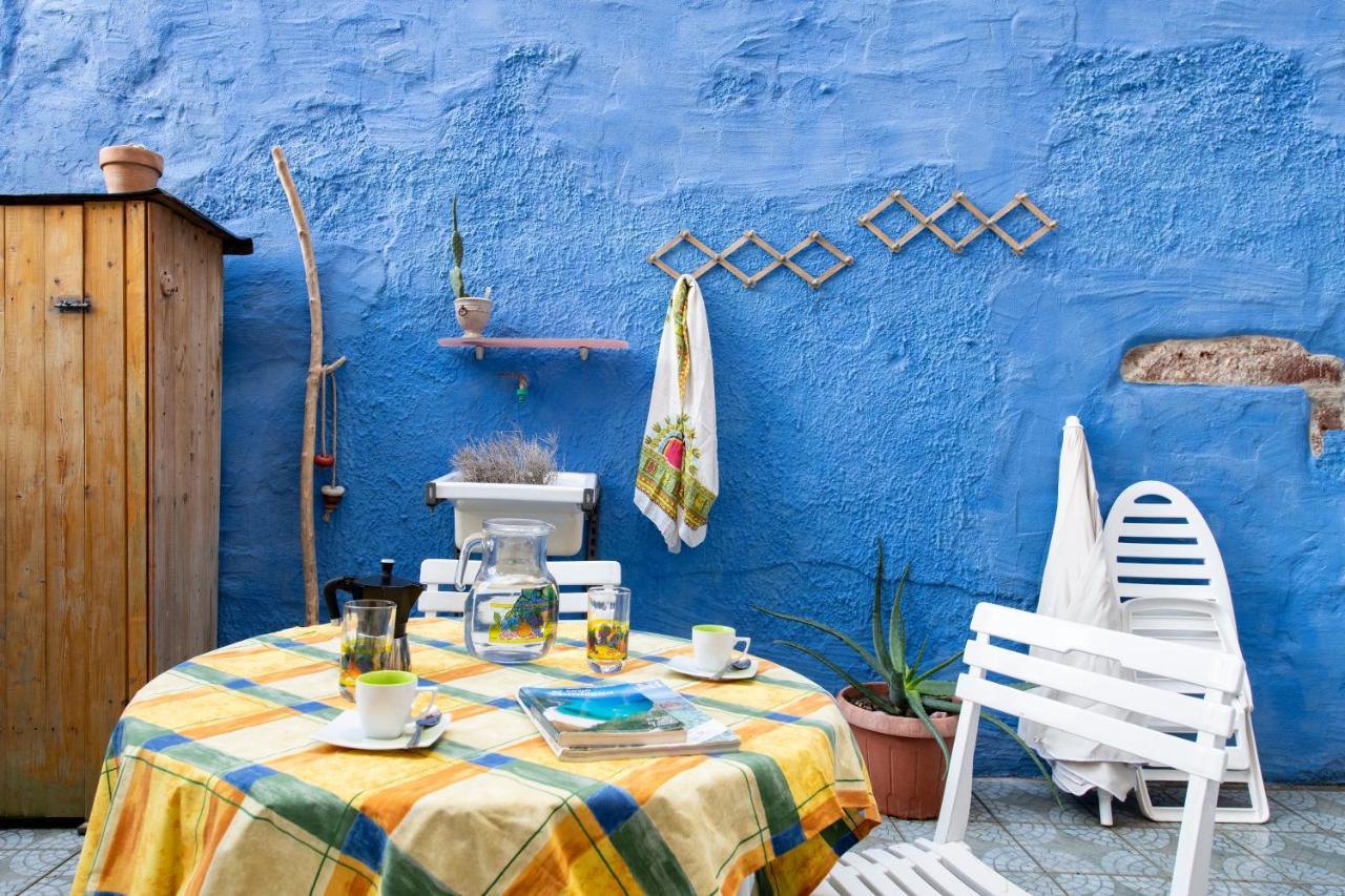 Duas Pedras, Private Apartment In The Heart Of Bosa Bagian luar foto