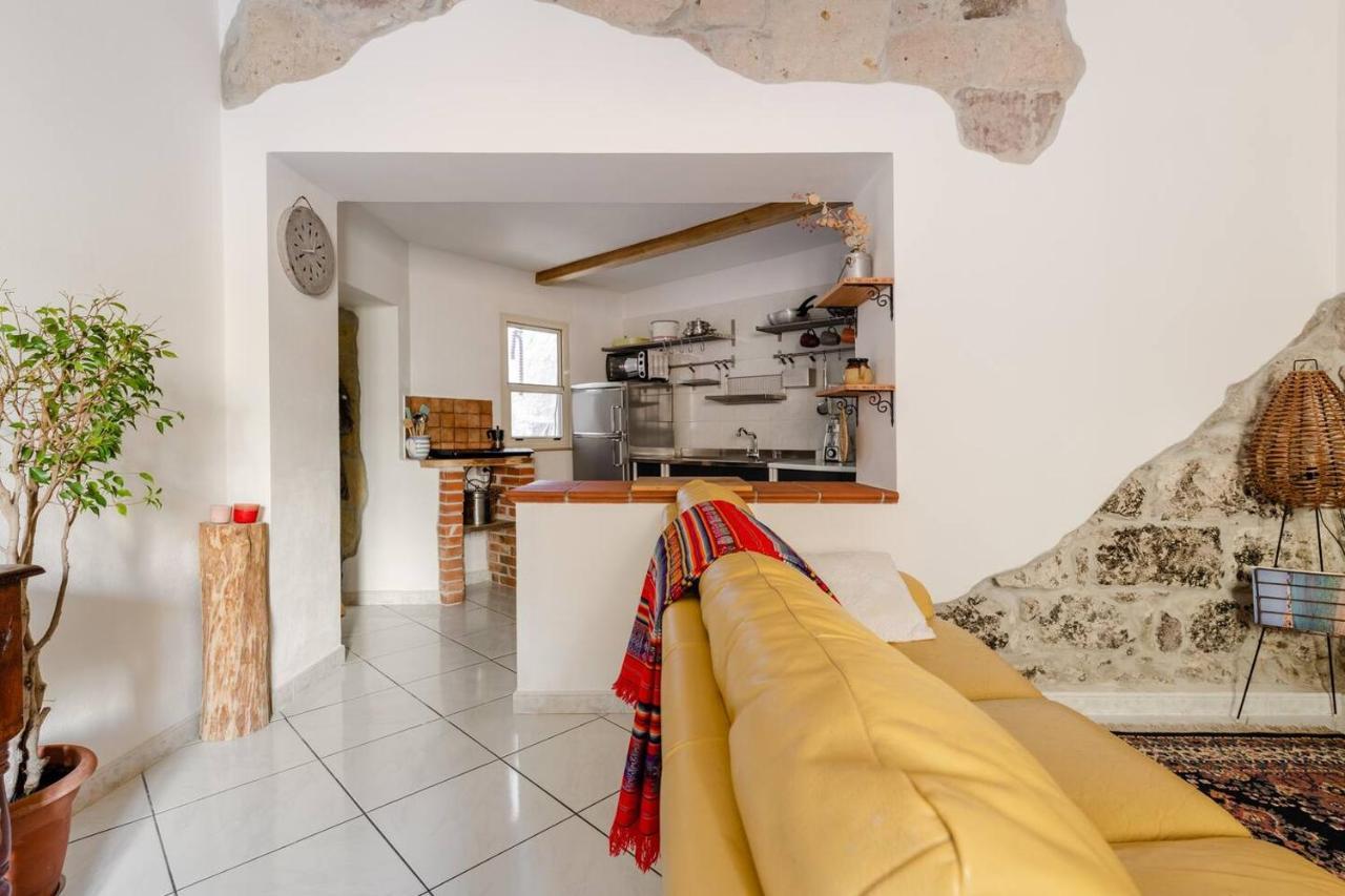 Duas Pedras, Private Apartment In The Heart Of Bosa Bagian luar foto