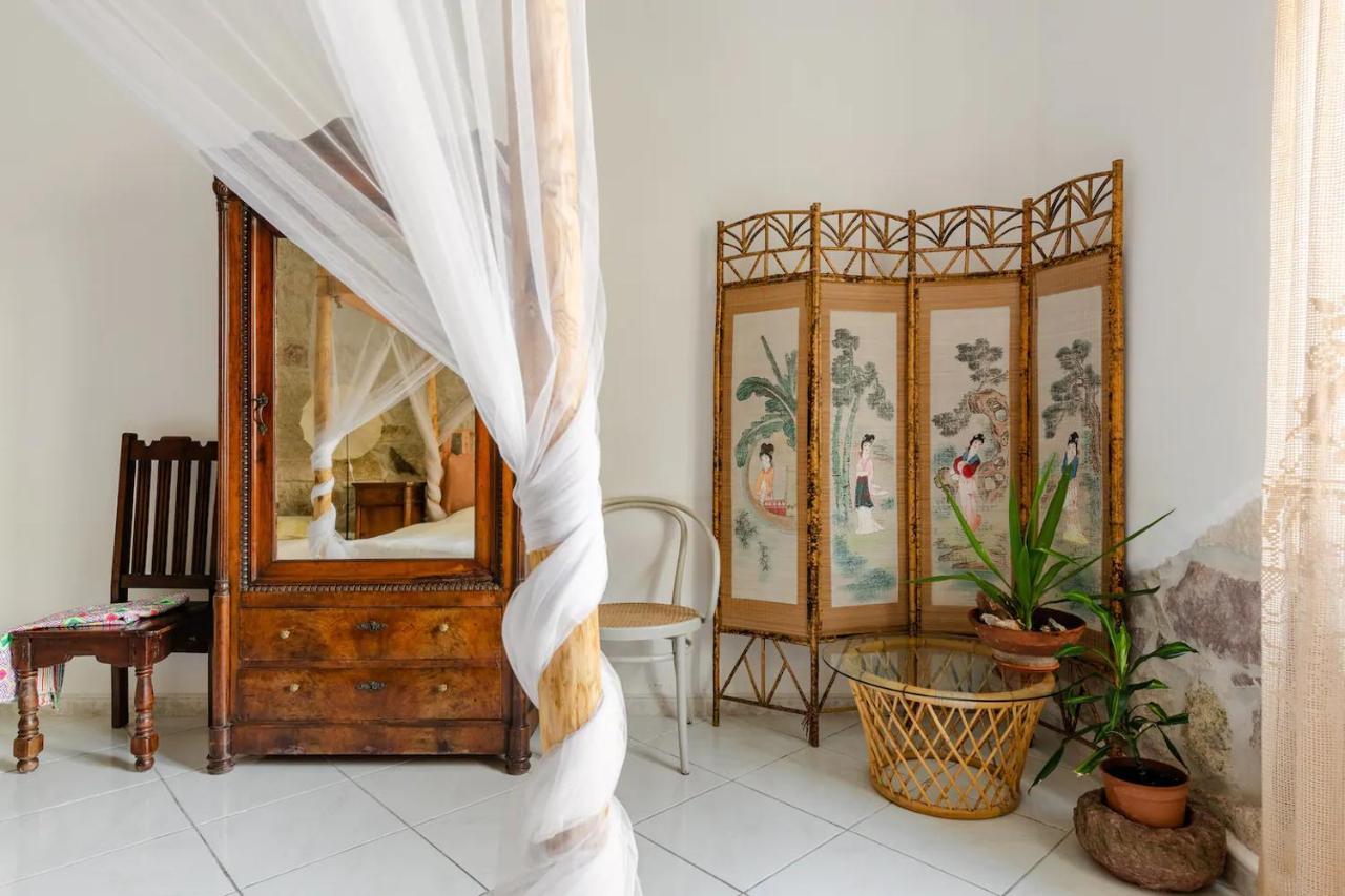 Duas Pedras, Private Apartment In The Heart Of Bosa Bagian luar foto